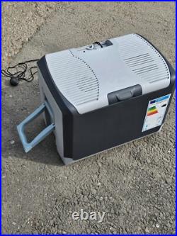 Halfords 40L Mains 12V/24V Camping Electric Coolbox caravan camper van motorhome Halfords 40L Mains 12V/24V Camping Electric Coolbox caravan camper van motorhome